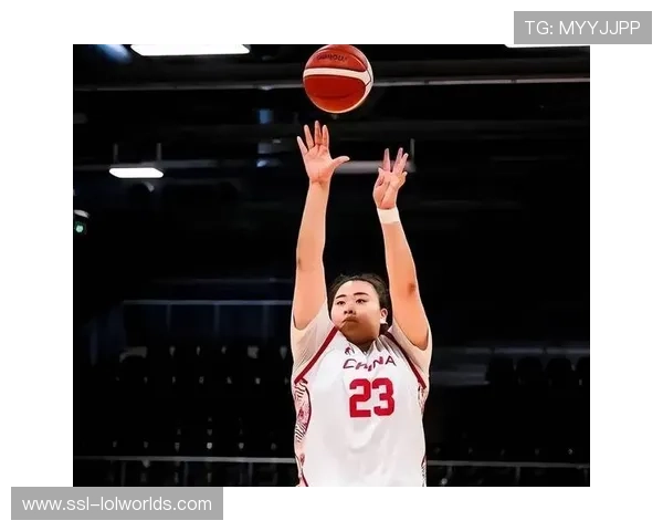 女篮锦标赛刘禹彤上海首秀砍下37分12篮板,率队战胜河南 女篮锦标赛刘禹彤上海首秀砍下37分12篮板,率队战胜河南
