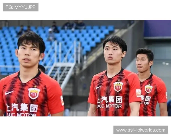 奥斯卡挑传禁区,李申圆快速前插挑射入网展现默契 奥斯卡挑传禁区,李申圆快速前插挑射入网展现默契